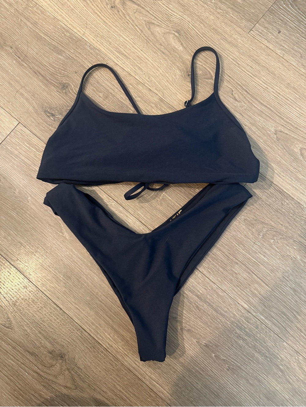Skatie Navy Bikini Set L bottom, XL top, Large bottoms